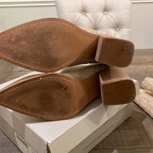 Marc Fisher Oshay Cloud Suede Neutral Boot Bootie - size 9.5 - Picture 6 of 6